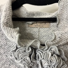 グレー　カットソーの画像