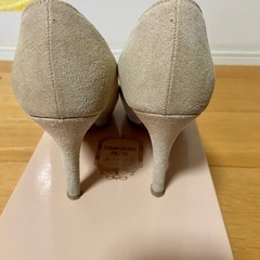 ランバンオンブルー　ピンクベージュパンプス　23の画像