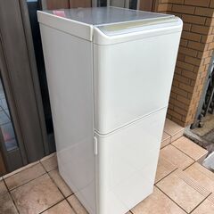 東芝 2ドア冷蔵庫 GR-H14T 137L（冷凍42L／冷蔵95L）中古　2005年12月発売モデル　屋外保管の画像