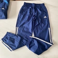 未使用！adidas 上下セット　140の画像