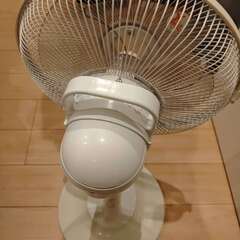 扇風機 首振り機能付きの画像