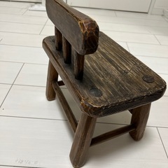 子供用椅子の画像