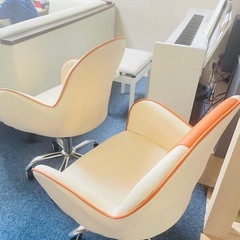 椅子ふたつ二つの画像