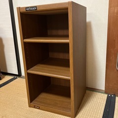 木のボックス棚の画像