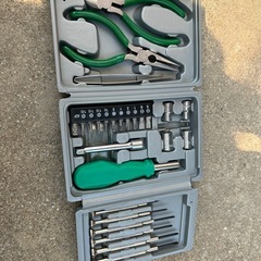 一家に1セット　便利なミニ工具セットの画像