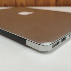 MacBook Air 13インチ（Early 2015）の画像