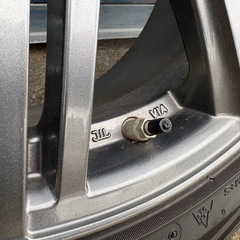 バルミナ　18インチアルミ　スタッドレス４本セット　235/45R18 VRX2 カムリの画像