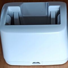 美品ドコモdocomo携帯電話充電器 卓上ホルダ F49の画像