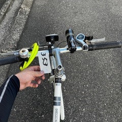 353番　全車両格安販売‼️ 700c 変速　クロスバイクの画像