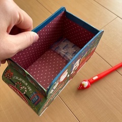 クリスマス小物入れ　サンタ黒ペンの画像