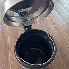 ゴミ箱　ミニの画像