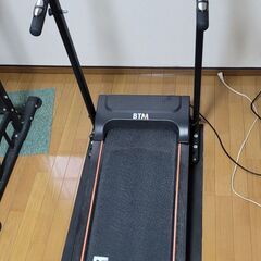ランニングマシン、ぶら下がりプルアップバー、エアロバイク3点20000円バラ売り可能の画像