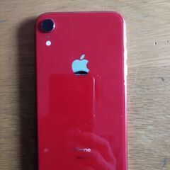 赤いiphone xr 128 gb電話の画像