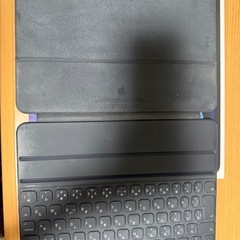 iPad Air 第5世代 Wi-Fi 256GB ・Apple Pencil 第2世代・smart keyboard folio その他ケース等のオマケこみ込みの画像