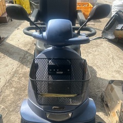 　セニアカー　
電動4輪の画像