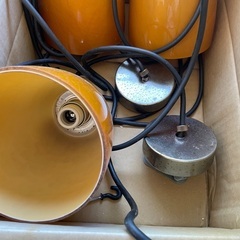 ガラスフード照明器具　4つの画像