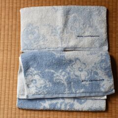 ＧＩＶＥＮＣＨＹフェイスタオル２枚、ＲＯＹＡＬ　ＣＯＰＥＮＨＡＧＥＮフェイスタオルとタオルの画像