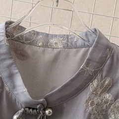 新品⭐︎チャイナ風デザインのブラウスの画像