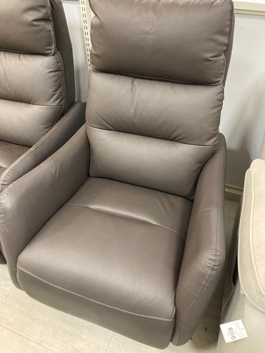 取りに来れる方限定！ニトリのリクライニングソファーです！