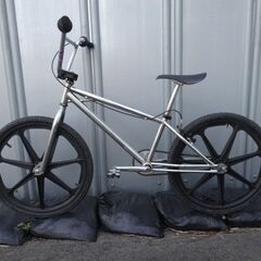 GT（ジィティ）24インチ　キャストホイル　BMXバイク　管理NO.20251005-16の画像