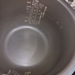 ZOJIRUSHI圧力IH炊飯ジャー　1.8L   NW-JS18　ホワイト　2018年製の画像