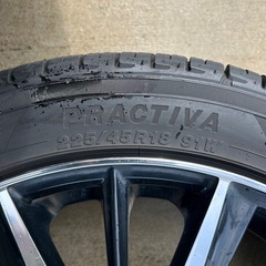 18インチ　225/45R18の画像