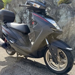 ヤマハ　シグナスx シグナス125XSR 四型　SEA5J 実動！　セル1始動　リアボックス付き　始動動画あり　直接引き取り可　現車確認の画像