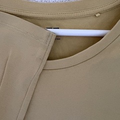 UNIQLO 長袖Tシャツの画像