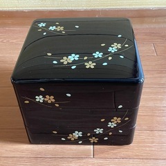 重箱の仕切りの画像