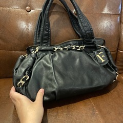 FURLA トートバッグ【ブラック本革】の画像