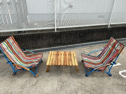 キャンプ　アウトドア　logos チェアー2脚　CAPTAIN 机 アウトドアキャンプlogos チェアー2脚CAPTAIN 机 (まつやん