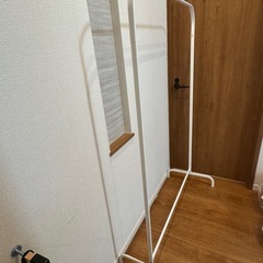 ハンガーラックの画像