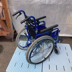 お譲りします！ ジュニア用 車椅子（中古・Aランク）の画像