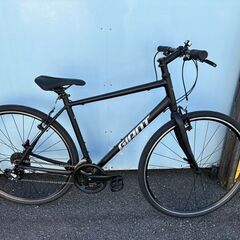 GIANT Escape R3 クロスバイク 自転車 Mサイズ 2025年 中古 美品 ジャイアント エスケープ マットブラックの画像