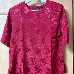 花柄半袖トップス
の画像