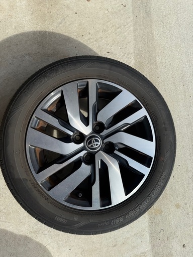 ルーミー純正アルミ