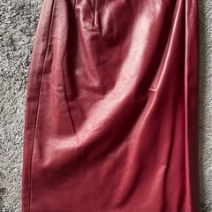 【超美品】本革レーザー　スカートの画像