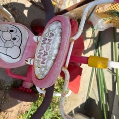 アンパンマン車輪車の画像