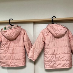 美品　KP リバーシブルコート130　2着セット　双子の画像