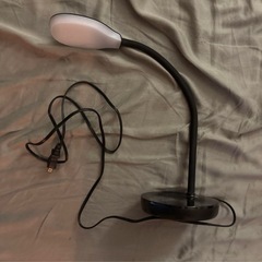 ニトリ　LEDデスクスタンドライトの画像