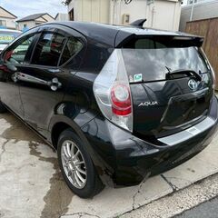 トヨタ アクア プッシュスタート バックカメラ ナビ・TV スマートキー Bluetooth再生 ハイブリッド車の画像