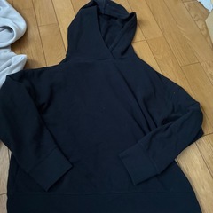 ユニクロ　GU パーカー　ニットの画像