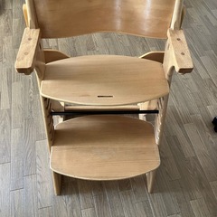 カトージ　子供用いすの画像