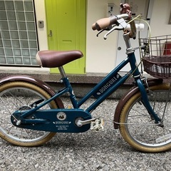 子供の自転車の画像