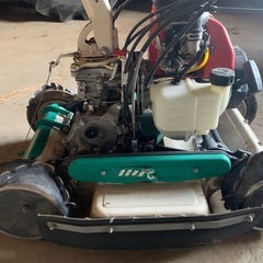 草刈り機　スパイダー４Wの画像