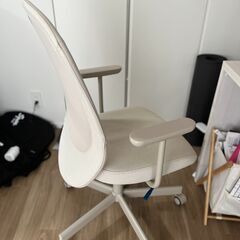 [10月19日迄] IKEA FLINTAN オフィスチェア（アームレスト付き／ベージュ）の画像