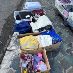 洋服や布地他の画像