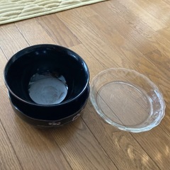 白い食器の画像