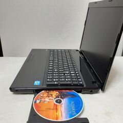 NEC　15インチ　core i3　8GB　SSD　カメラ　Wi-Fi　マルチ　テンキー　Microsoft Office2021　Windows11の画像