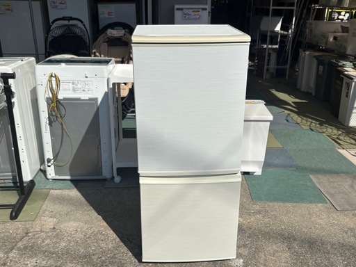 【リサイクルサービス八光】2013年製　シャープ　SJ-14X-W [冷蔵庫 (137L・つけかえどっちもドア) 2ドア ホワイト系]